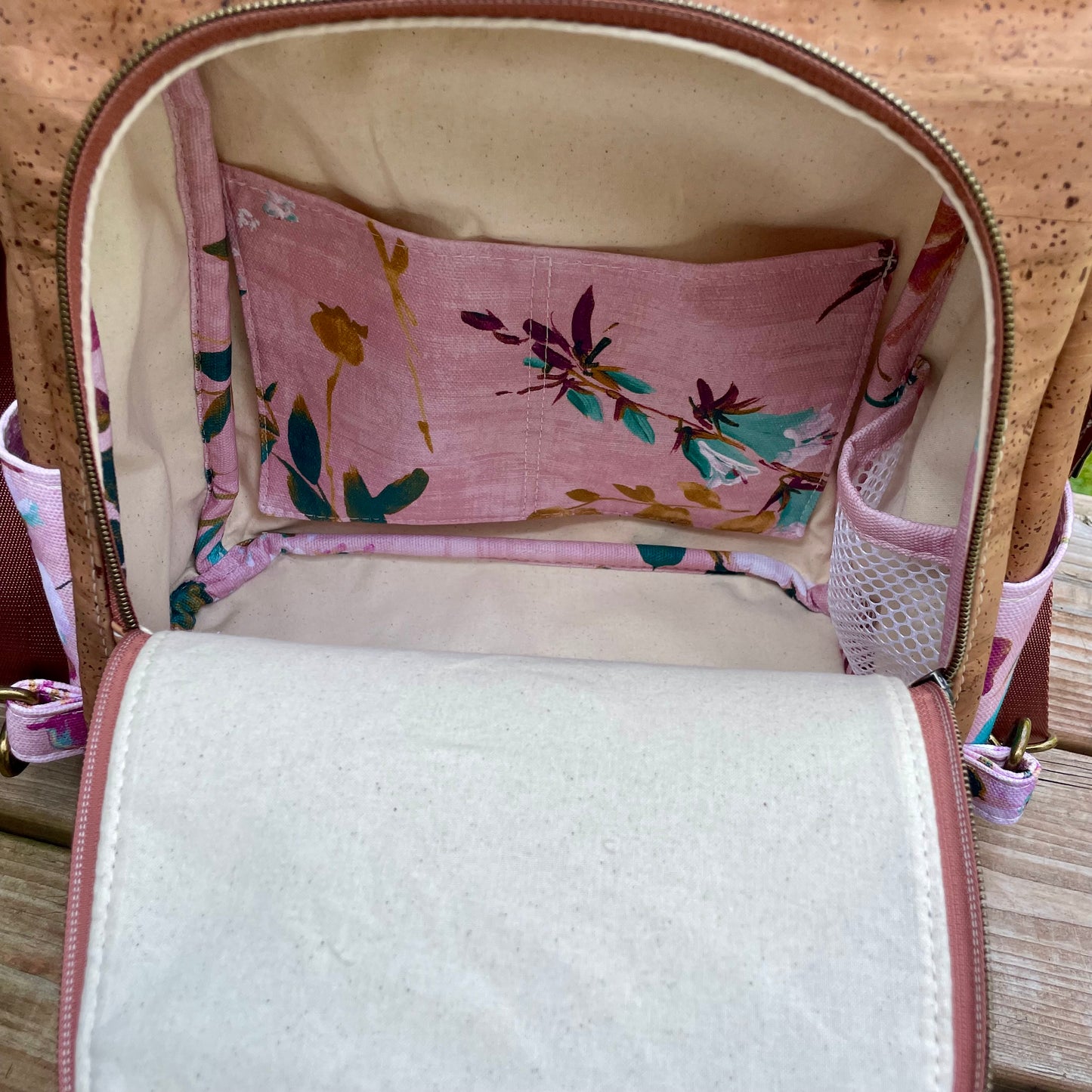 Le Gardien - Sac à dos à motif à motif de fleurs, liège brun pâle