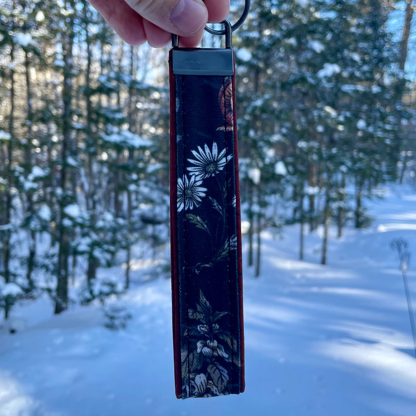 Porte-clé en à motifs de fleurs et de champignons au liège bourgogne, porte-clef, trousseau, dragonne