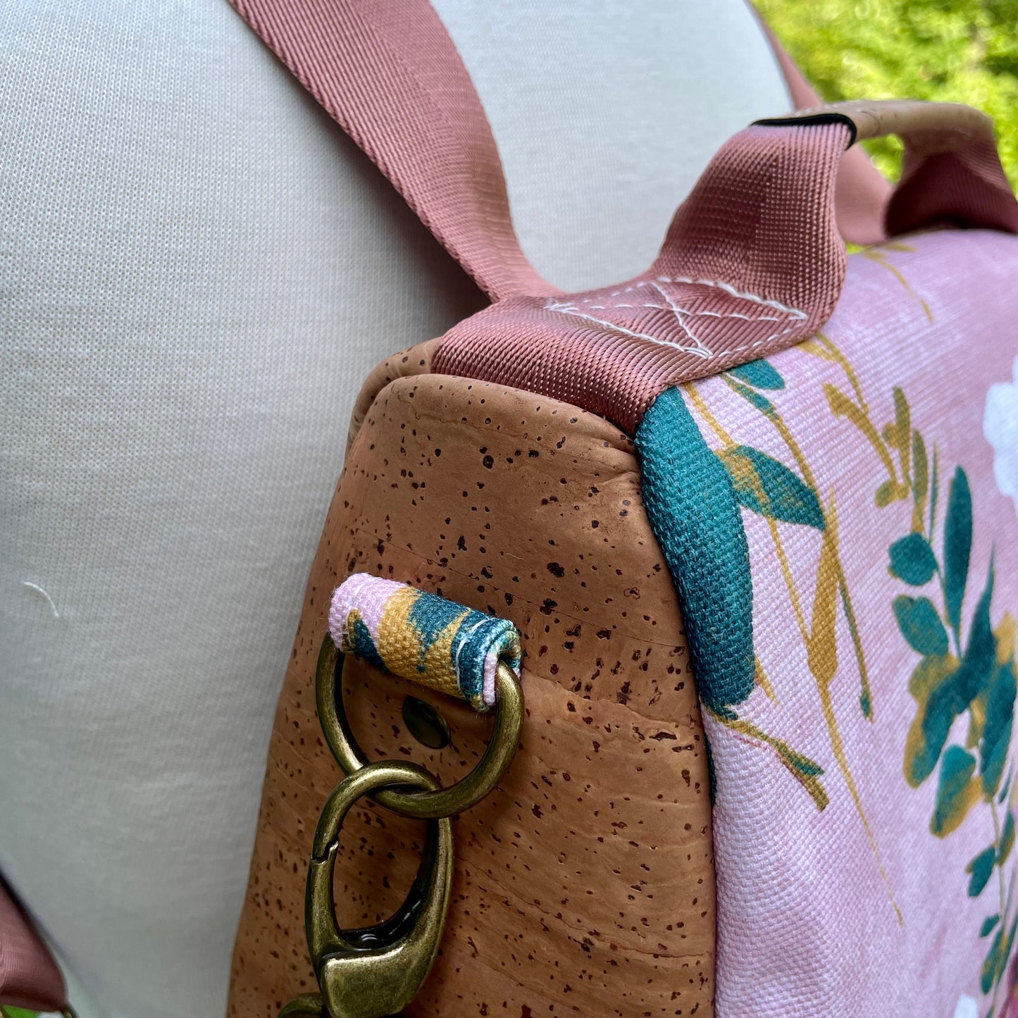 Le Gardien - Sac à dos à motif à motif de fleurs, liège brun pâle