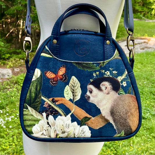 Montréal petit format - Sac à main à motif de singe et d'oiseau et en liège bleu marin