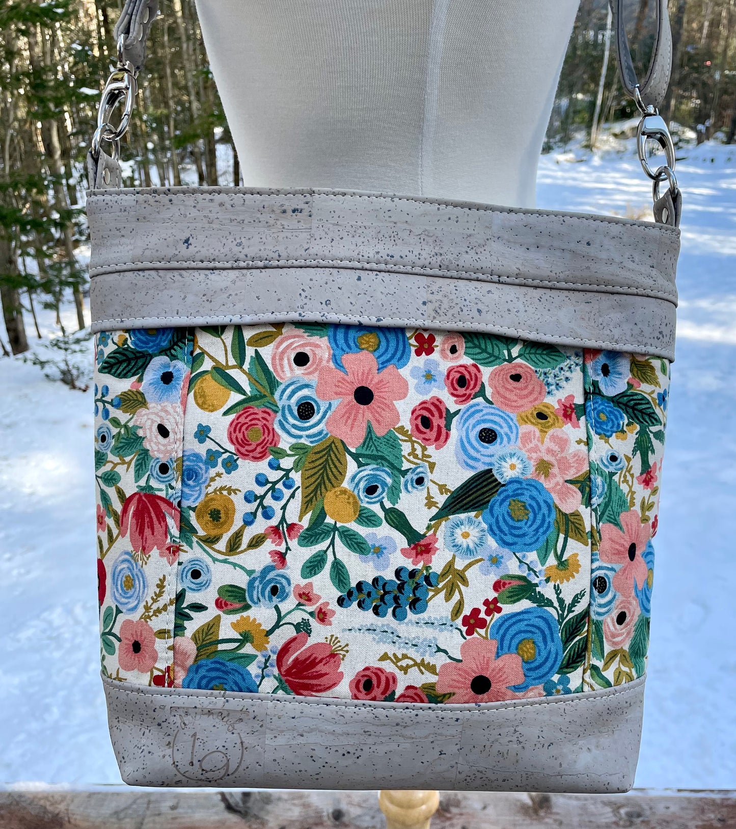 Sac en bandoulière fleuri coloré, liège gris pâle.