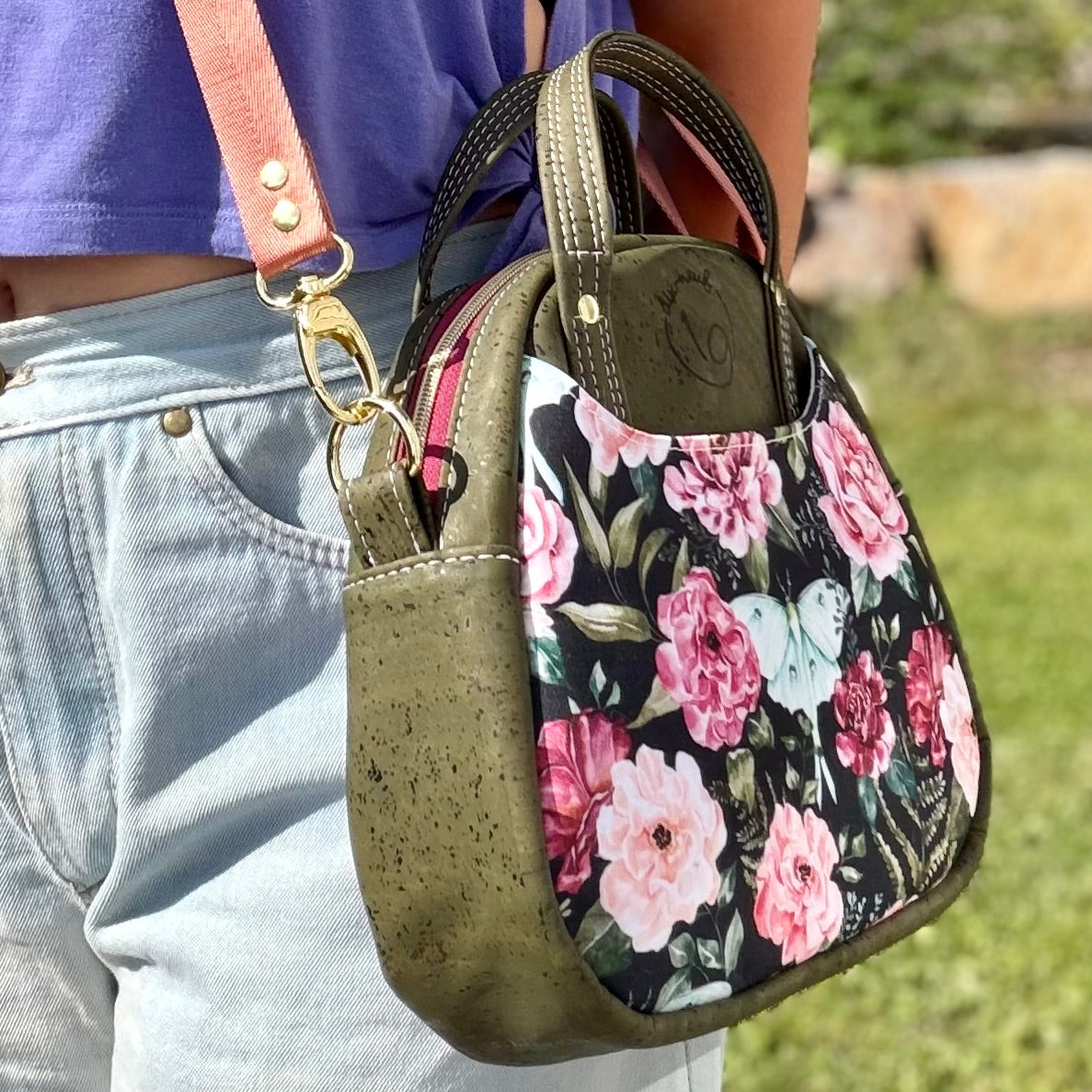 Montréal petit format - Sac à main à motif de papillon et de fleurs, liège vert