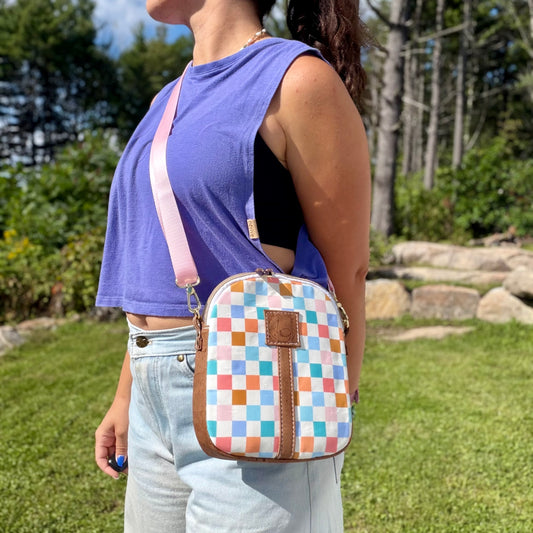 Sac bandoulière en canevas à motif de carreaux colorés, liège brun pâle