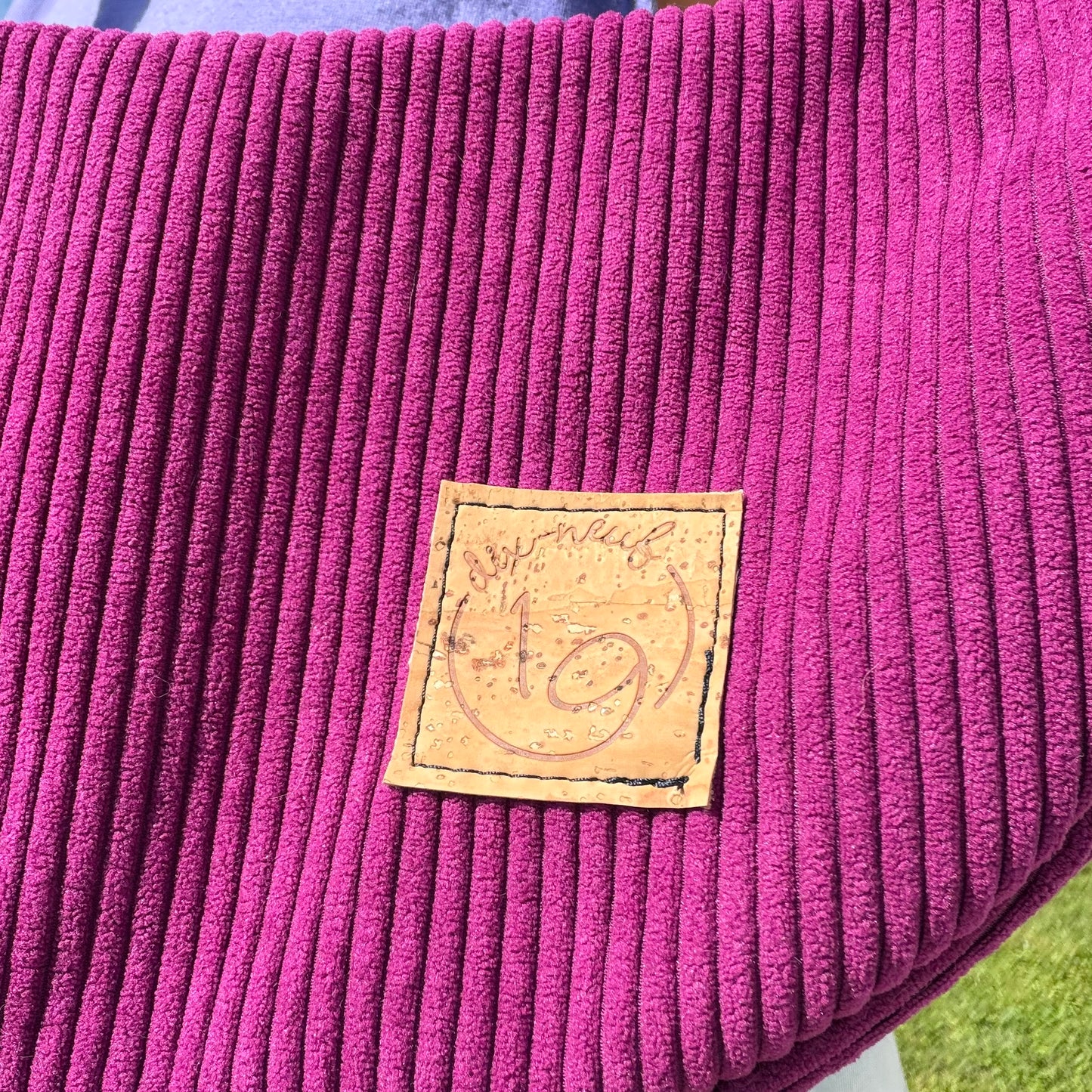 Le Charlevoix - Sac en demi-lune uni en corduroy mauve