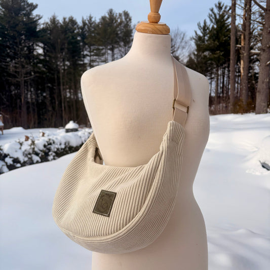 Le Charlevoix - Sac en demi-lune en corduroy uni ivoire