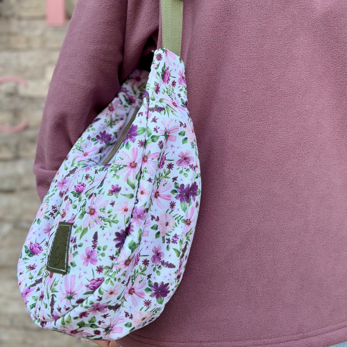 The Charlevoix - White floral canvas half-moon bag