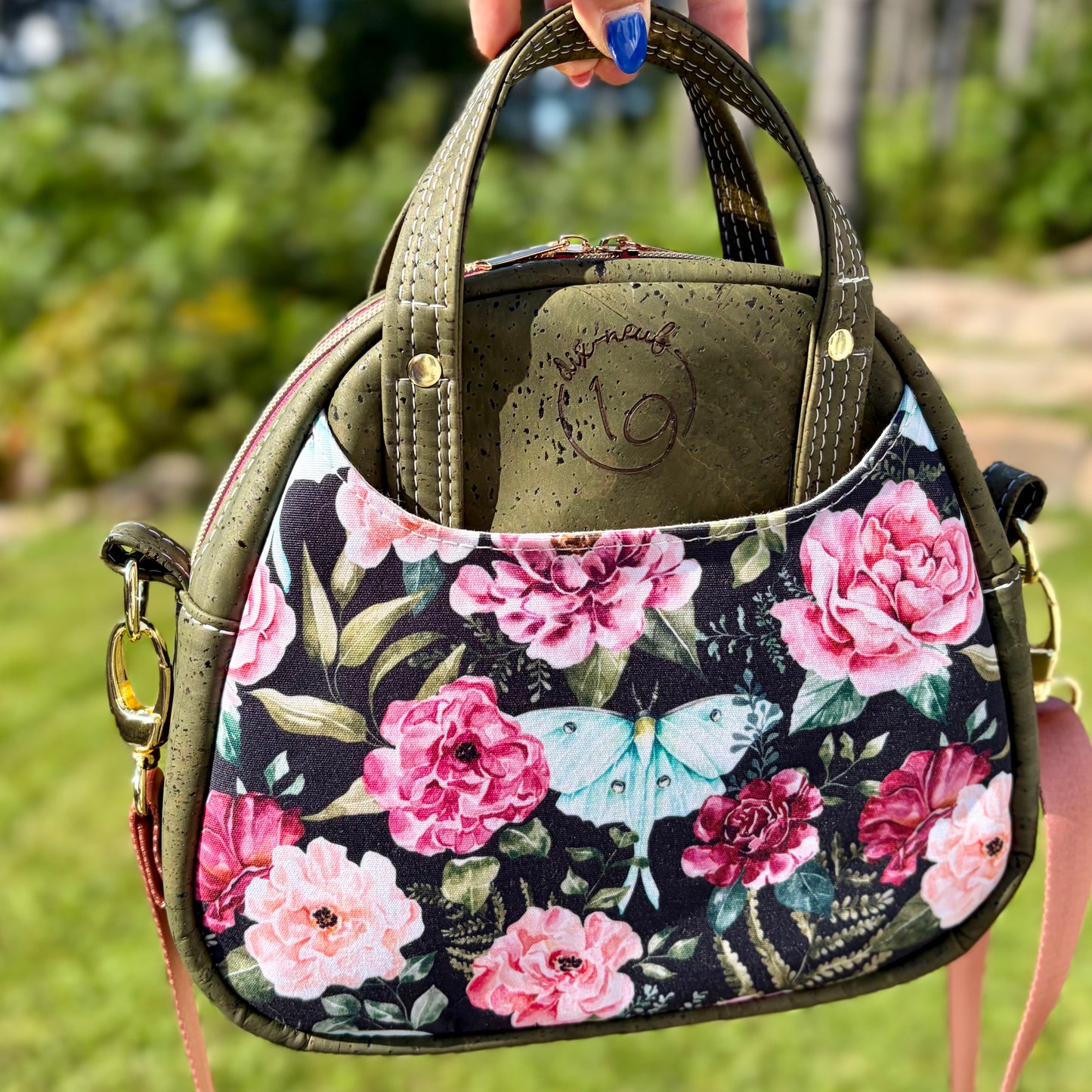 Montréal petit format - Sac à main à motif de papillon et de fleurs, liège vert
